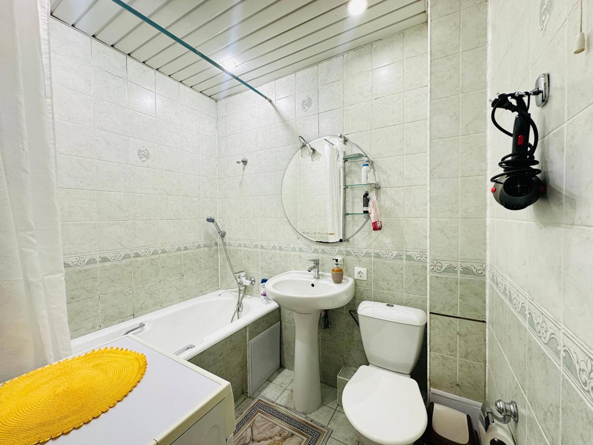 золотой квадрат Apartment
