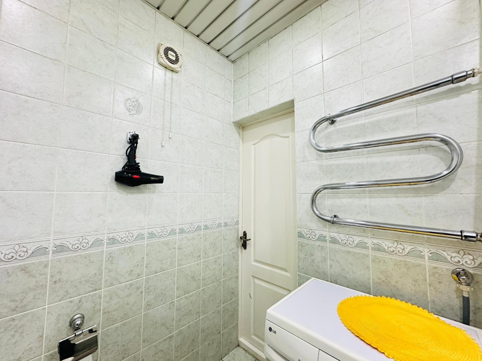 золотой квадрат Apartment *